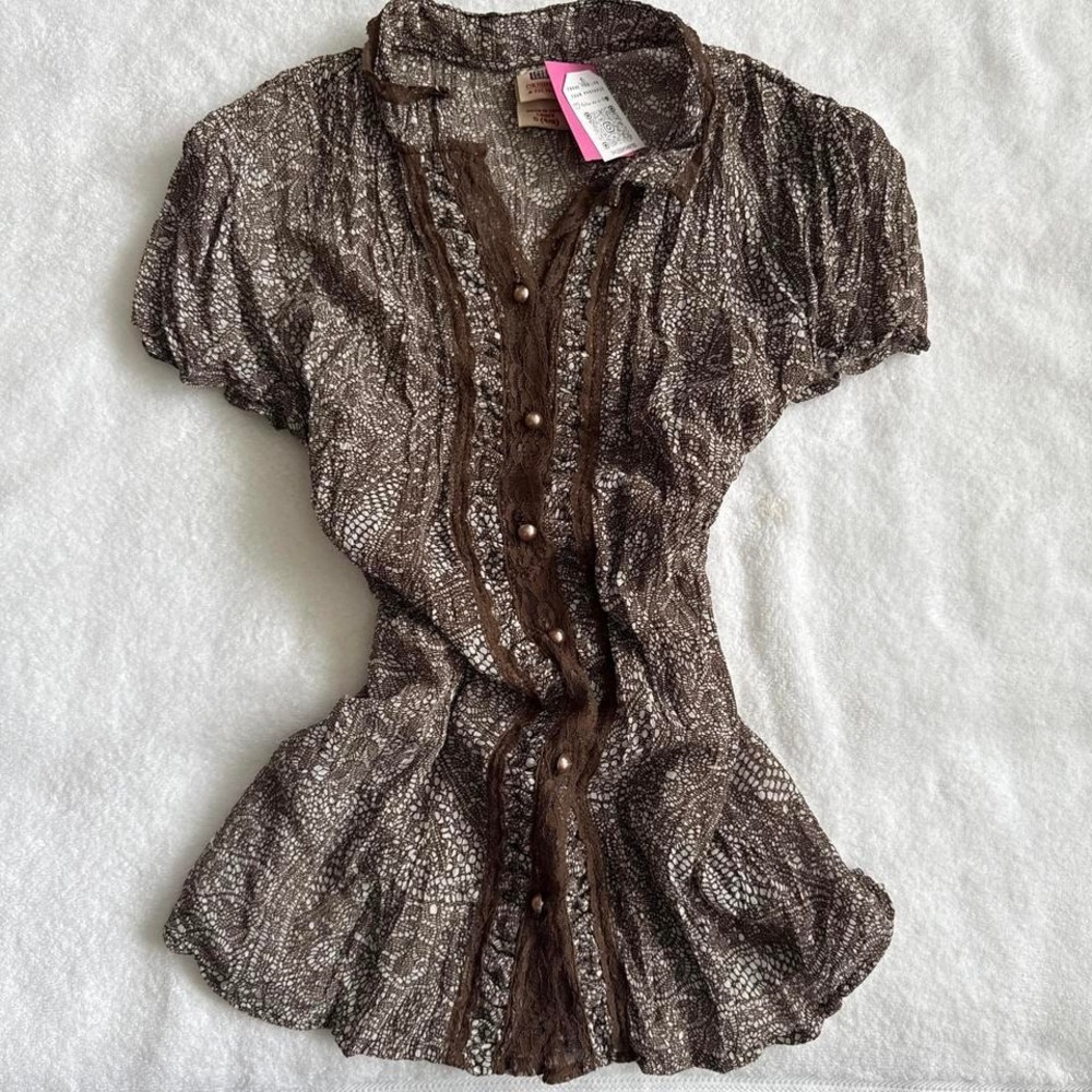 Y2K whimsical fairy core brown flattering fit button up blouse with lace trim